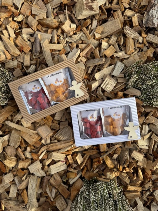 Vánoční krabička (červené pesto/čedar)