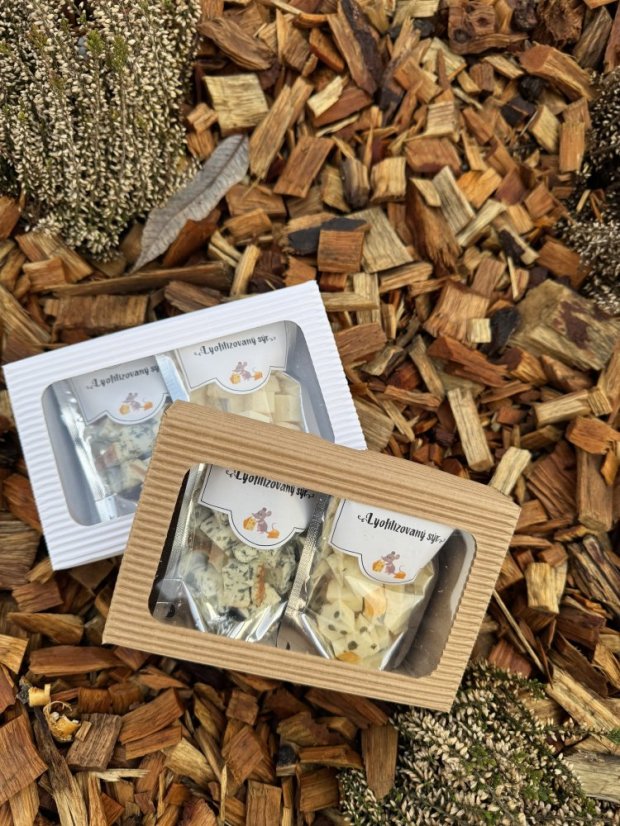Česká krabička lyofilizovaných sýrů - (uzená niva, blaťácké zlato s pepřem)