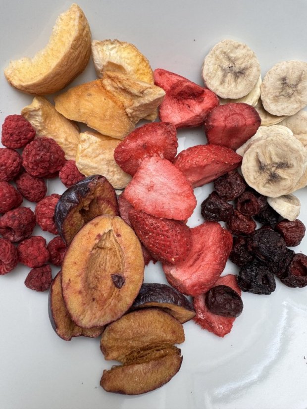 Lyofilizovaný mix - maliny, jahody, švestky, banán, meruňky, třešně